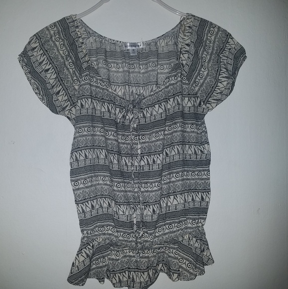 ⭐️💸Roommates Blouse - Picture 1 of 4